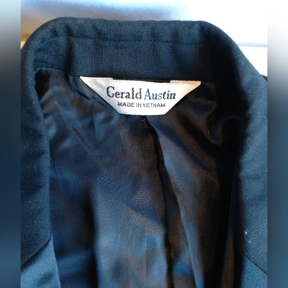Jacket - Picture 2 of 5